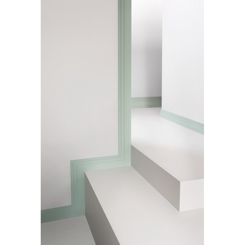 Плинтус напольный SX180